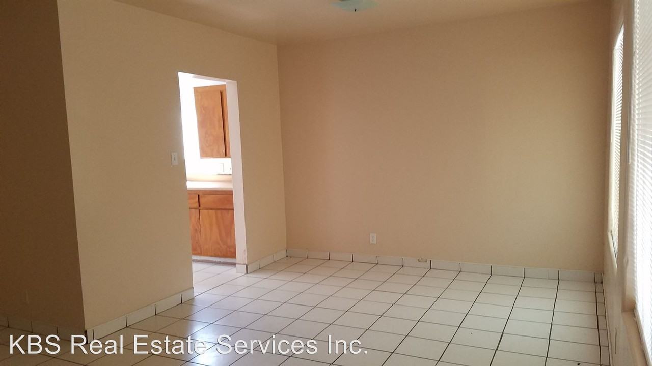 1104 S Chester Ave - Photo 2 of 2