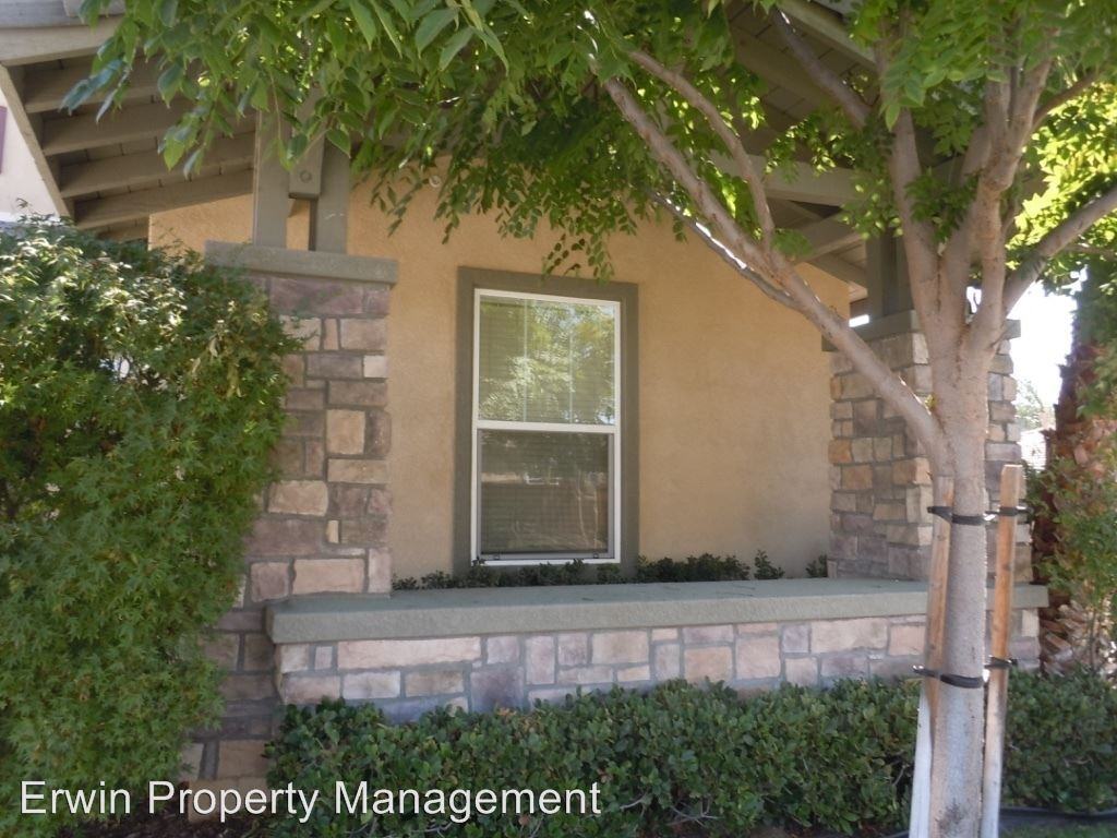 608 Key Lime Way - Photo 2 of 12