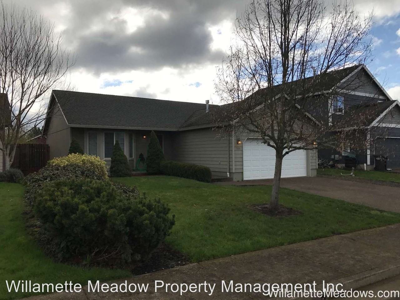 733 Griffin Dr - Photo 2 of 28