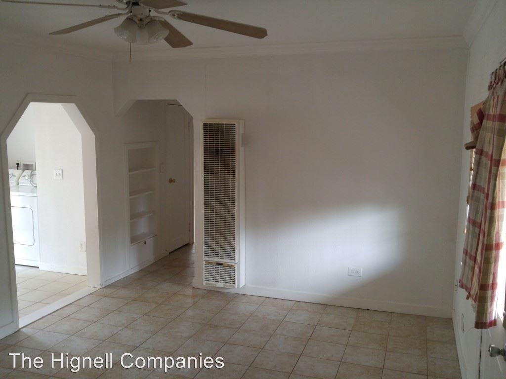 1530 Oak St - Photo 2 of 18