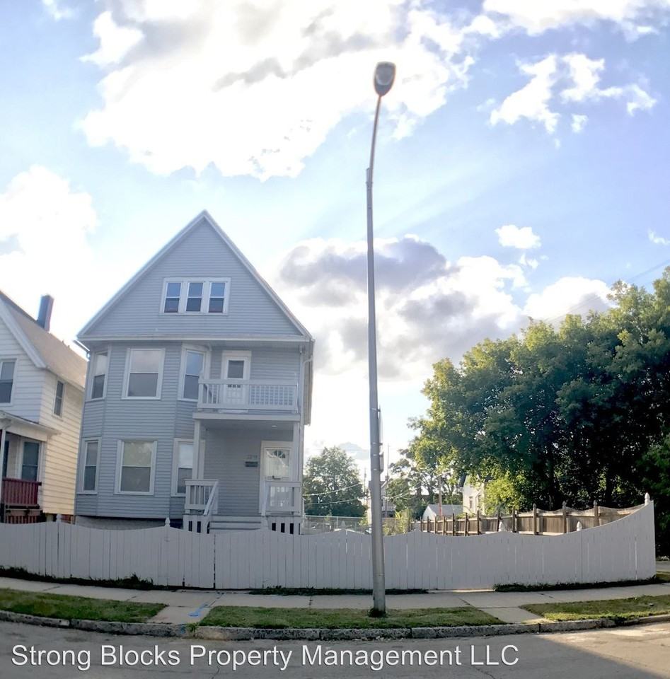 2235 N 25th St - Photo 2 of 20