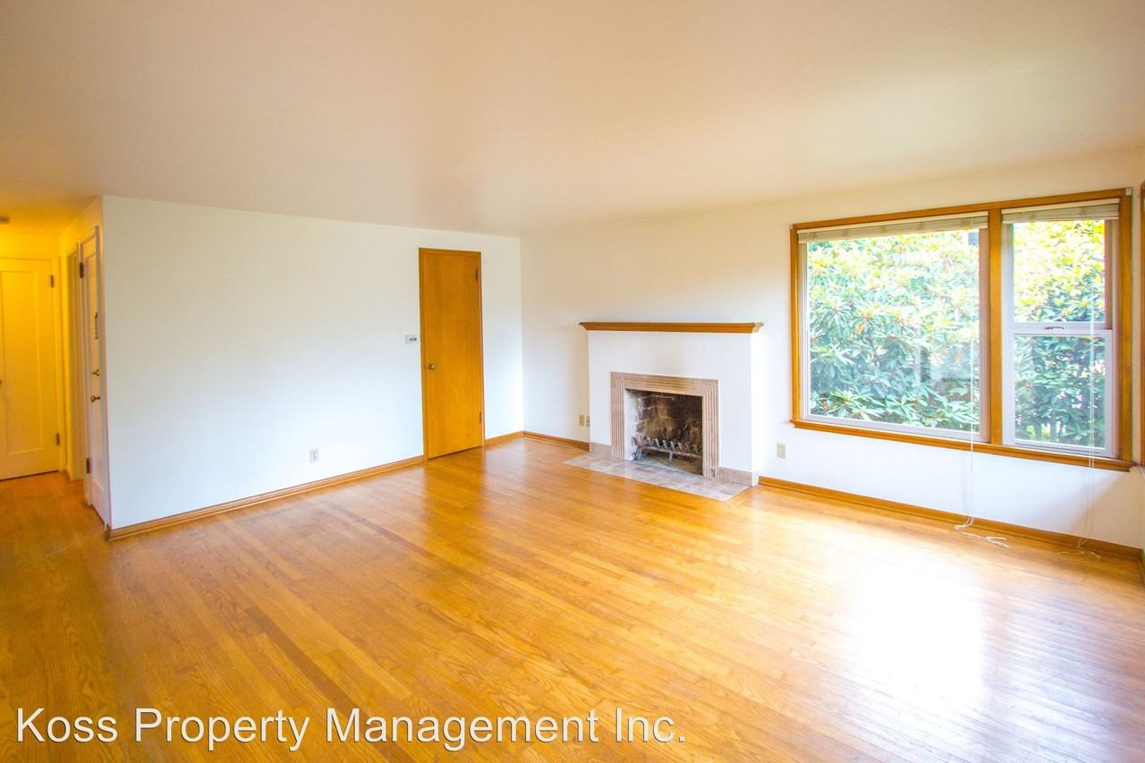 1253 NE 90th St - Photo 3 of 12