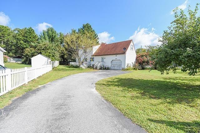 614 W Main St - Photo 3 of 33