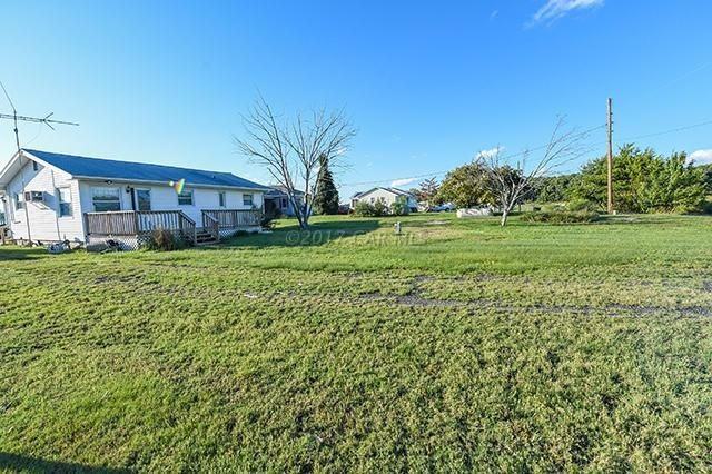 5552 Bowen Rd - Photo 3 of 34