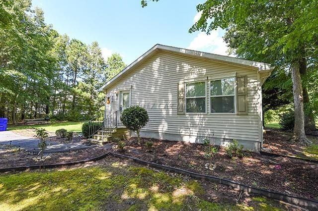 21 Colt Ln - Photo 3 of 31