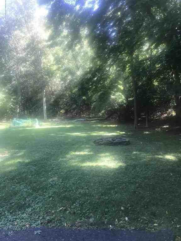 2148 Allenwood Rd - Photo 2 of 10