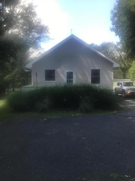 2148 Allenwood Rd - Photo 3 of 10