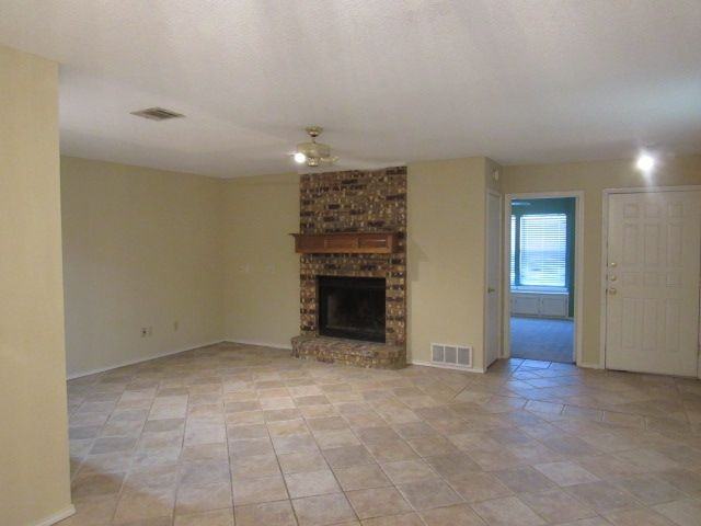 2816 Springhaven Ct - Photo 2 of 13