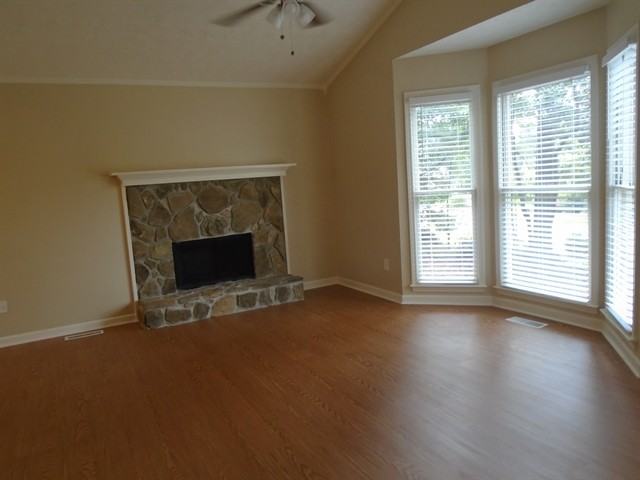 15 Silverthorne Cir - Photo 2 of 11
