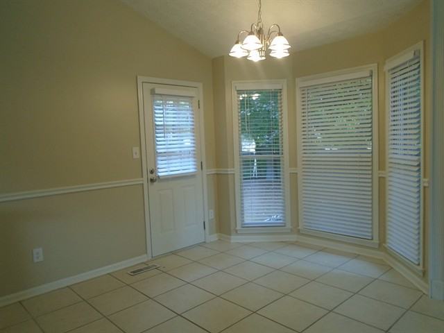 15 Silverthorne Cir - Photo 3 of 11