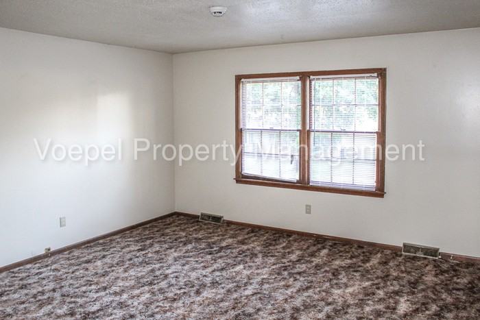 7211 Montana Ave - Photo 3 of 8
