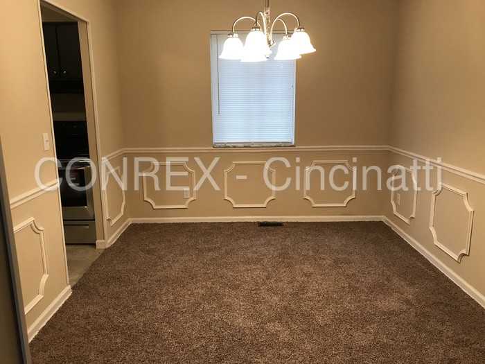 10289 Crestland Ct - Photo 3 of 12