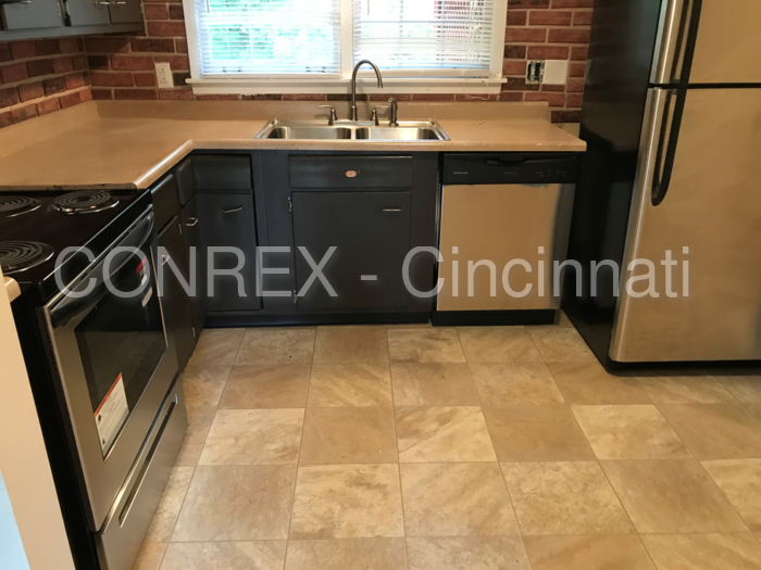 10580 Breedshill Dr - Photo 2 of 10