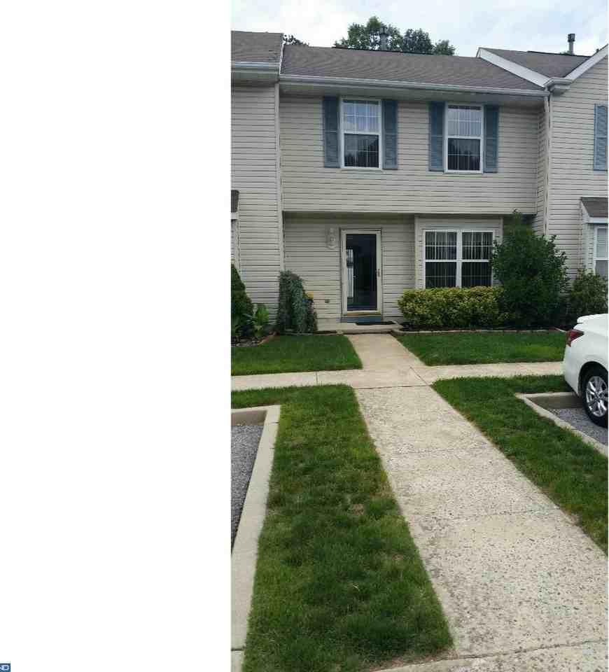 33 Grant Ln - Photo 2 of 11