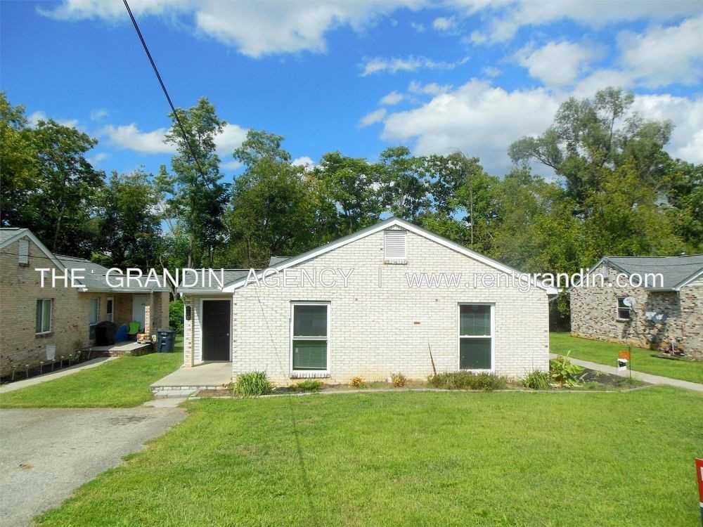 930 Kyle Ave NE - Photo 2 of 23