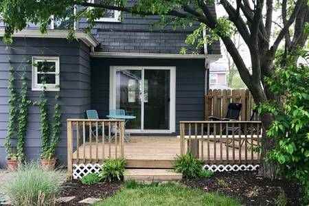 120 Lowell Ave NE - Photo 2 of 12