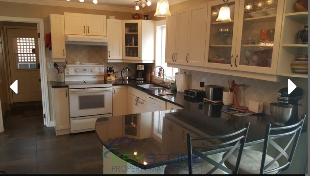 679 Upland Drive - Photo 3 of 12