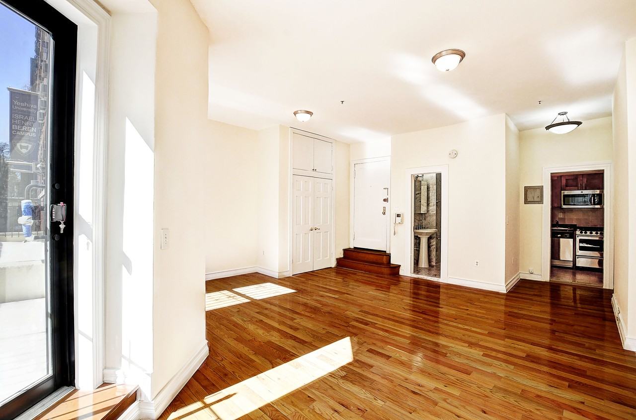 Lexington Ave & E 36th St #6a