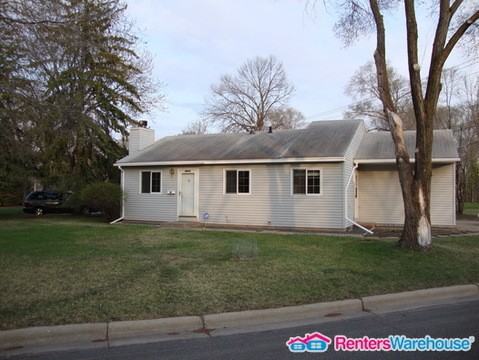 6919 52nd Ave N - Photo 2 of 8