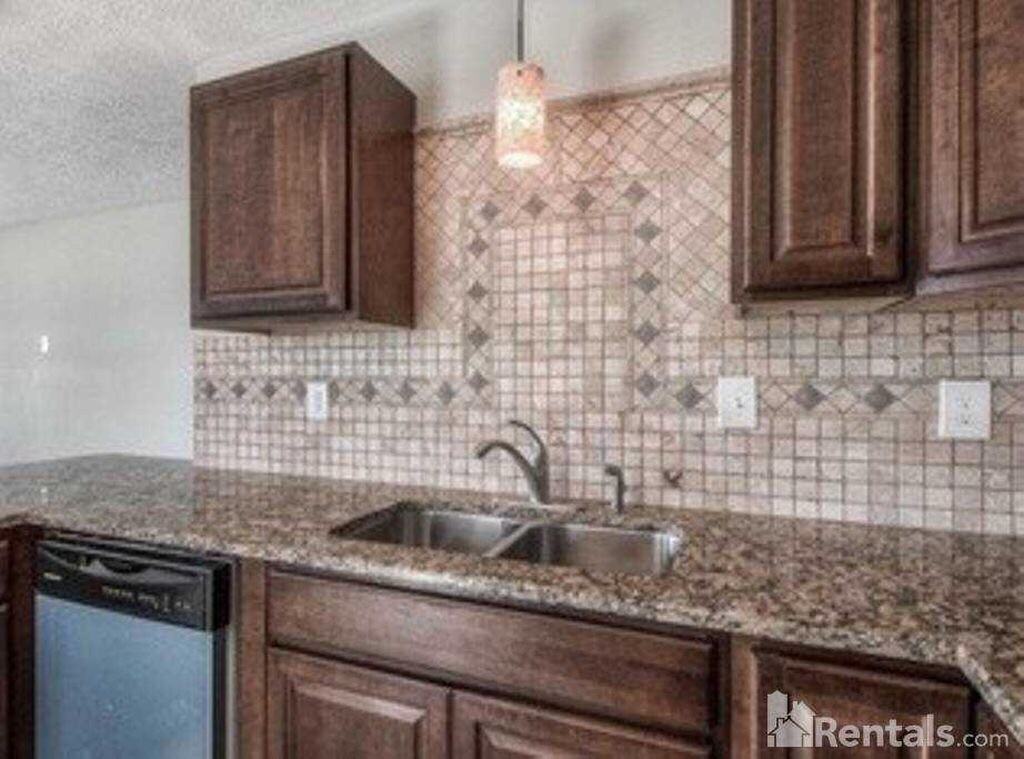 907 Delmas Avenue - Photo 3 of 6