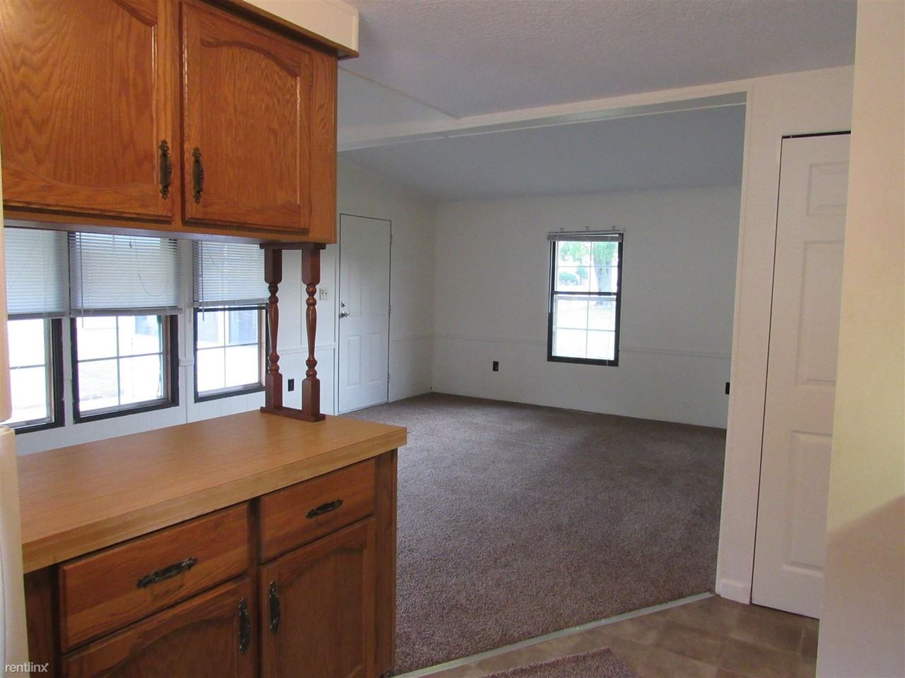 128 E Grove Ave - Photo 3 of 14