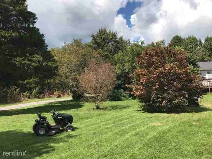 3091 Howellsville Rd - Photo 3 of 17