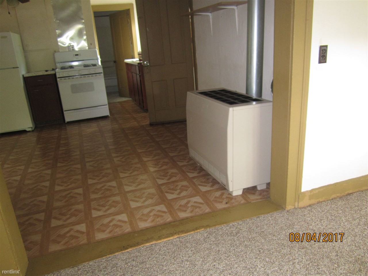 925 S Stiles Rd - Photo 3 of 7