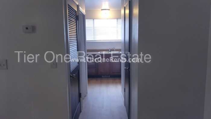 222 E Crestone Ave - Photo 3 of 39