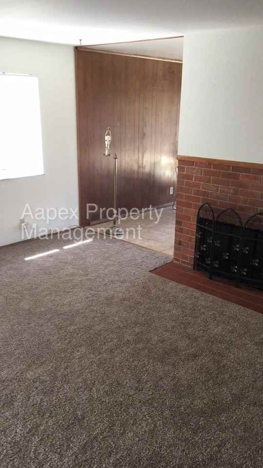 1841 Burkhart Ave - Photo 2 of 15