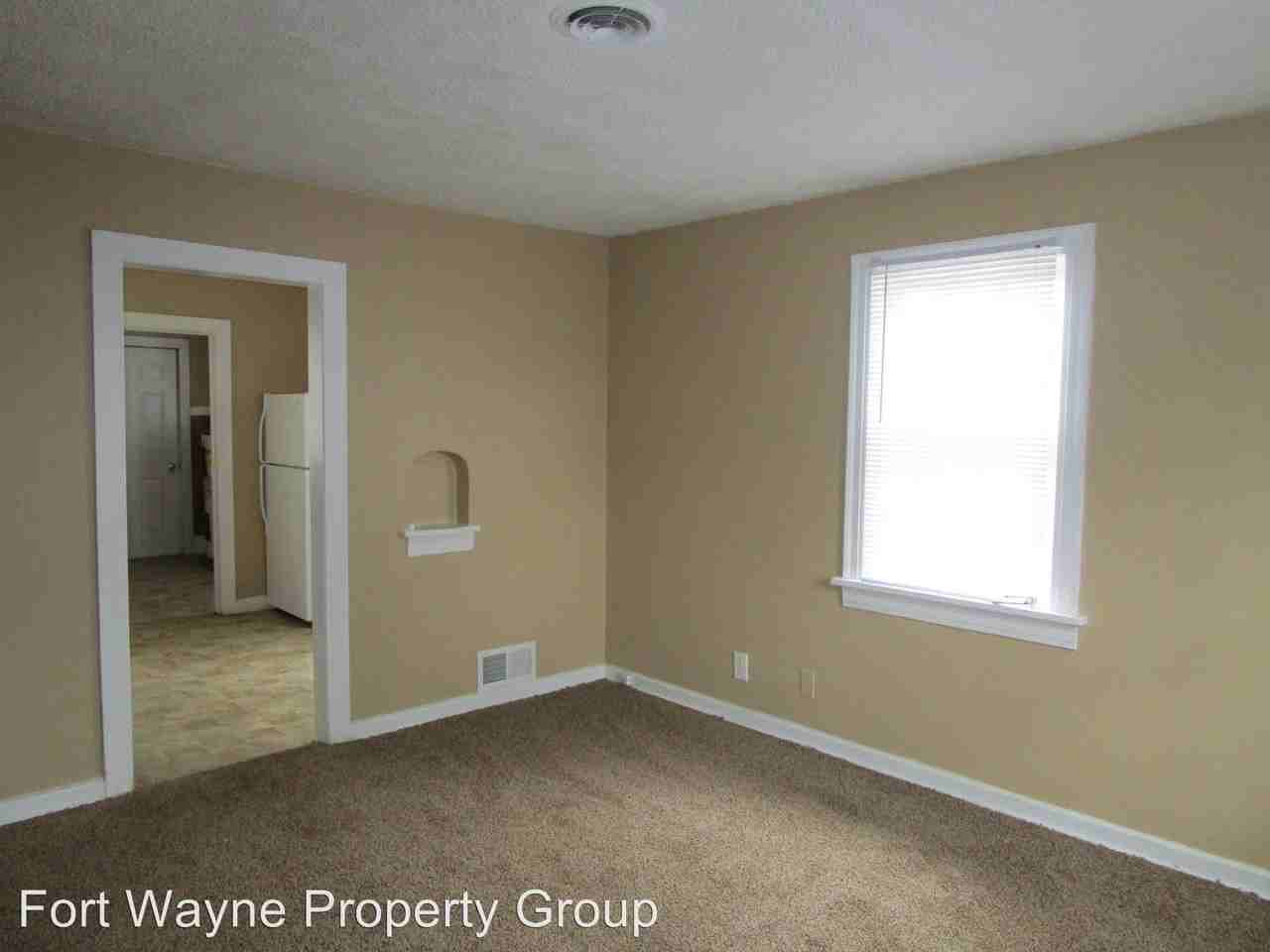 3205 Felician St - Photo 3 of 7