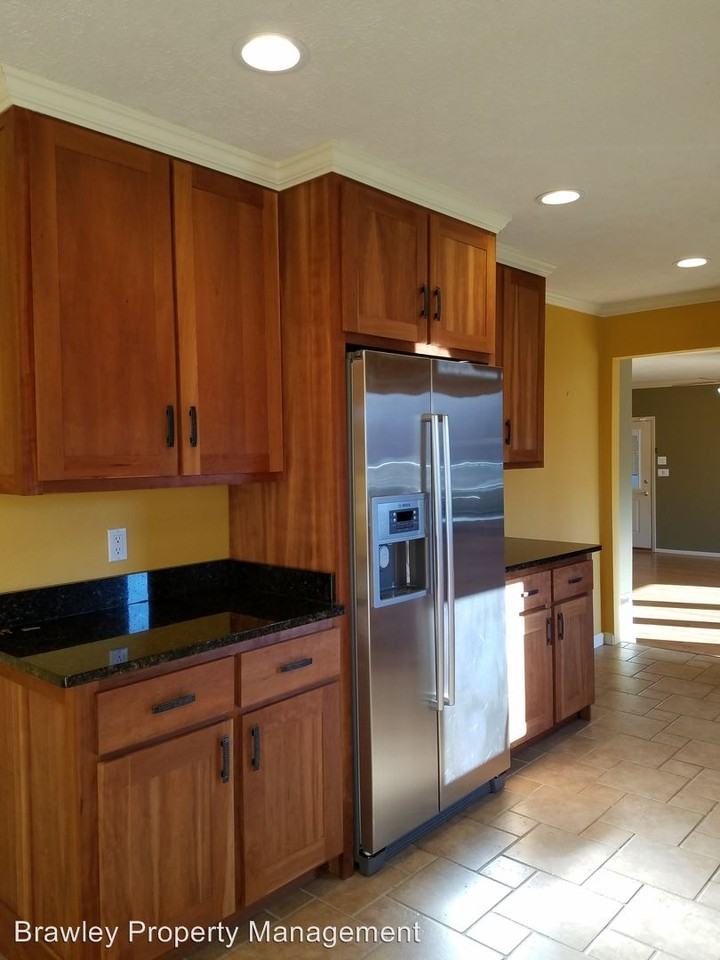 6511 N Old State Rd 37 - Photo 3 of 31