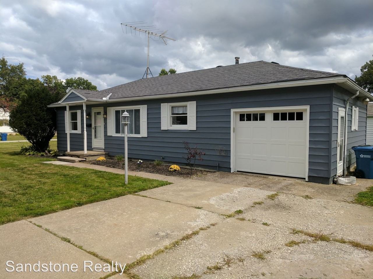 236 Brandt Ave - Photo 2 of 22