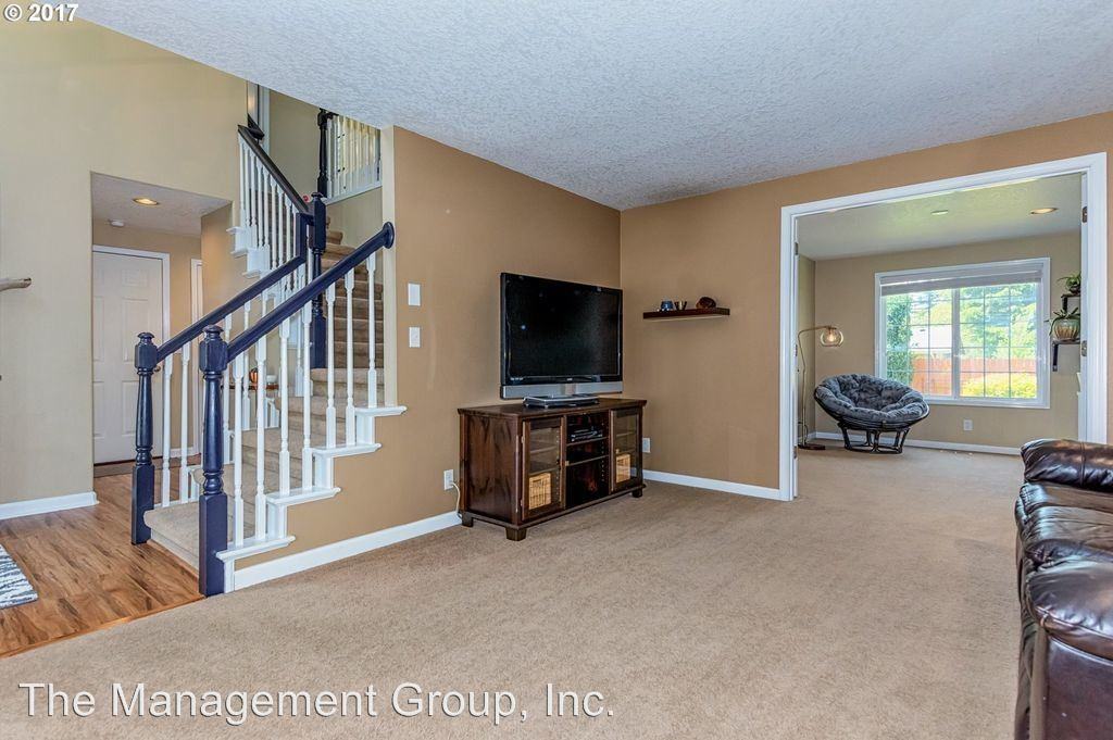 2612 NE 99th Ave - Photo 3 of 22