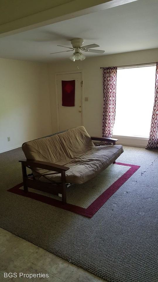 131 Watkins St - Photo 3 of 3