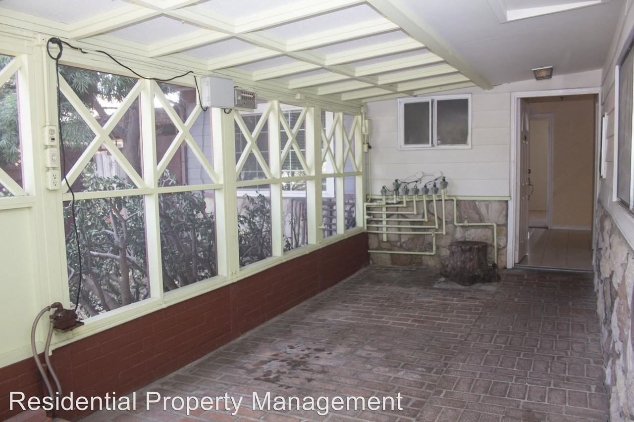 42625 Jefferson St - Photo 3 of 17