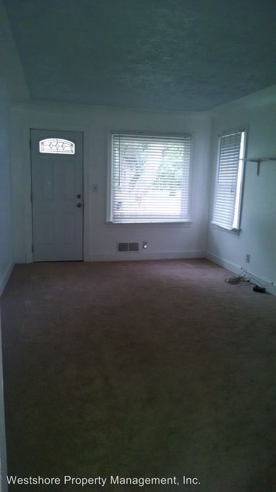 2283 Hudson St - Photo 2 of 10