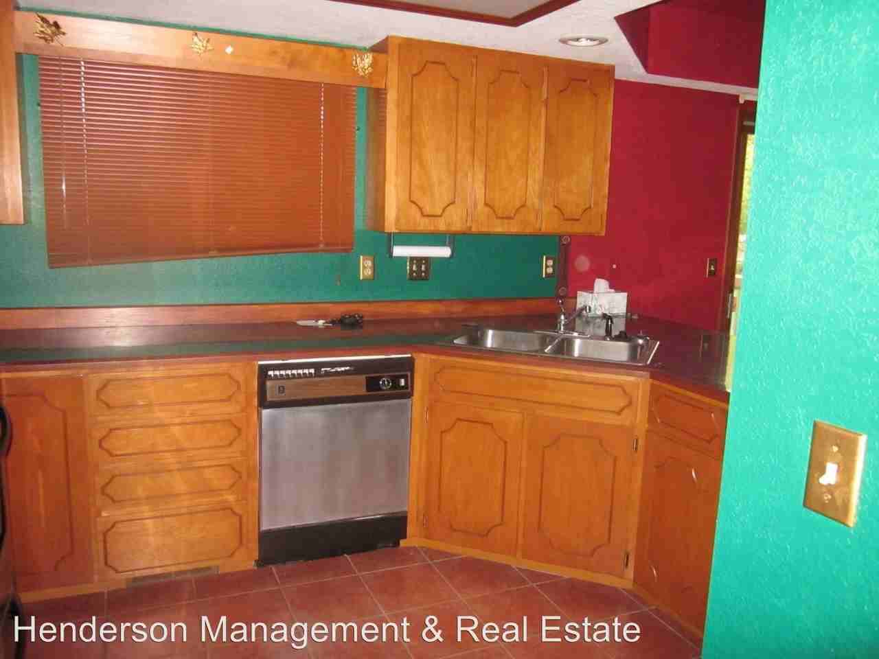 789 Essex Dr - Photo 3 of 11