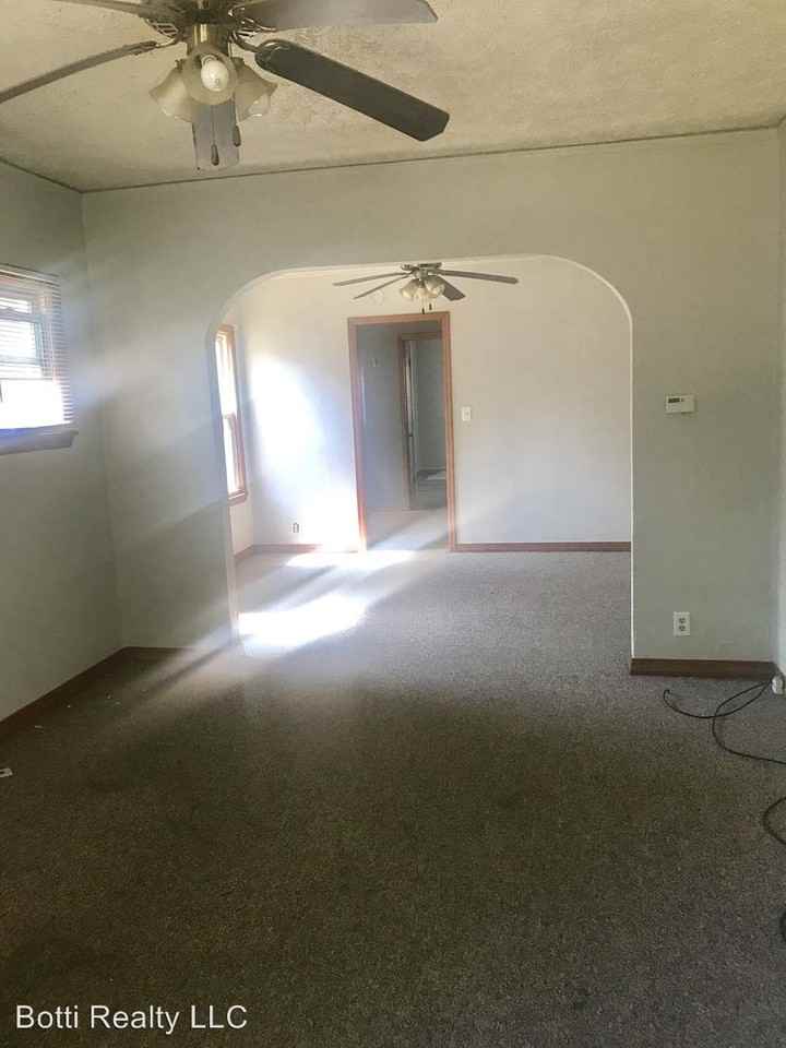 1814 Bruner St - Photo 2 of 12