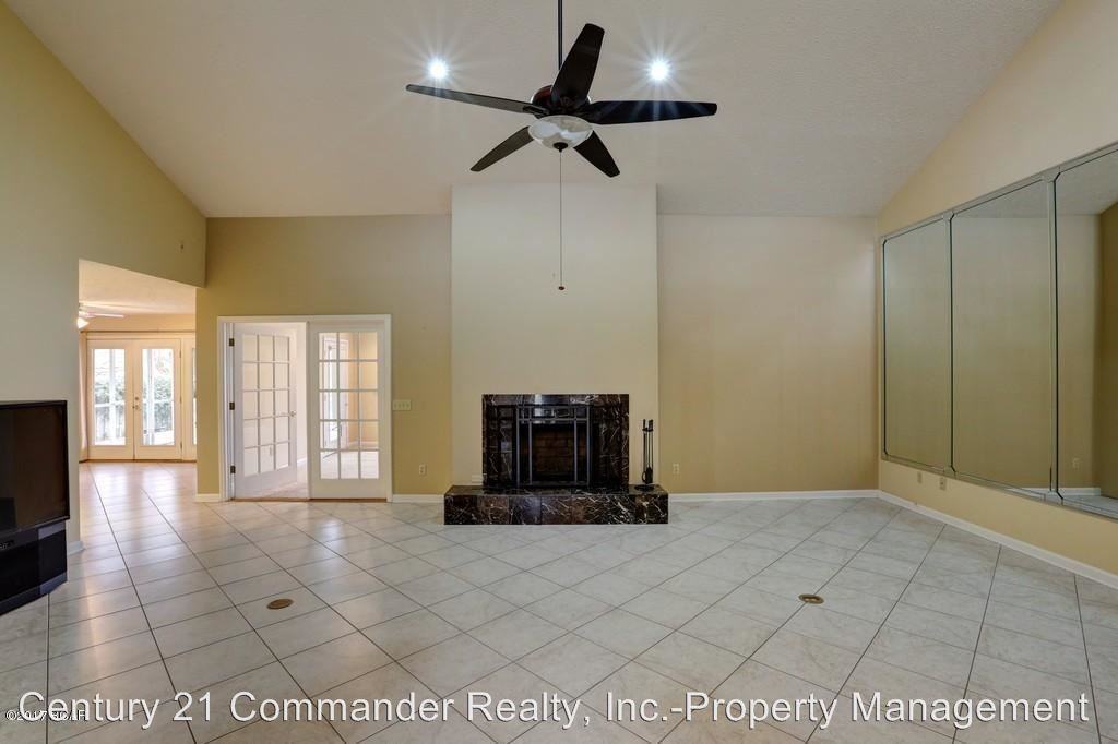 2106 Wind Jammer Dr - Photo 2 of 34