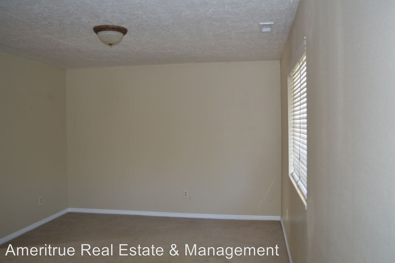 939 S Freedom Blvd #13 - Photo 2 of 14