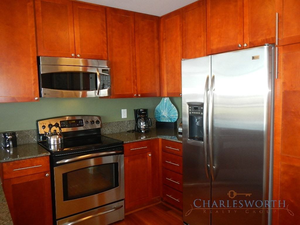 3260 Peachtree Road Northeast - Photo 2 of 9