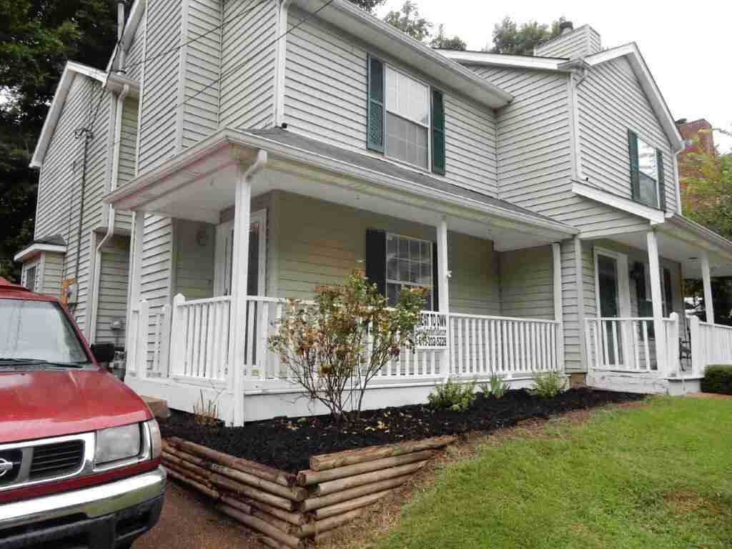 946 Strand Fleet Drive - Photo 3 of 11