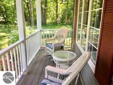 323 Birchwood Ave - Photo 2 of 10