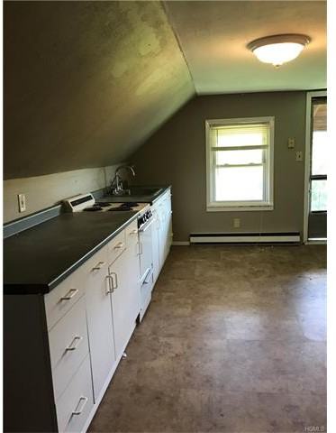 812 Abbey Ave - Photo 2 of 12