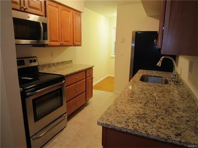 9 Crescent Dr - Photo 3 of 12