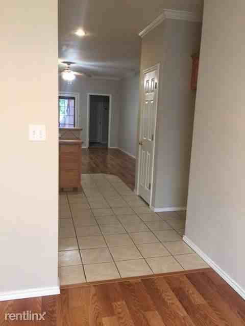 4726 Harvard Ave - Photo 3 of 25