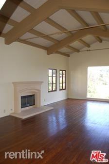 2036 Balmer Dr - Photo 3 of 28