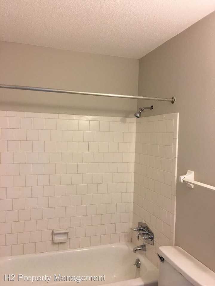 1318 N MLK Blvd - Photo 2 of 12