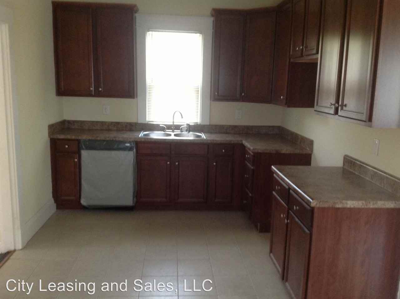 3115 Stockton St - Photo 2 of 9