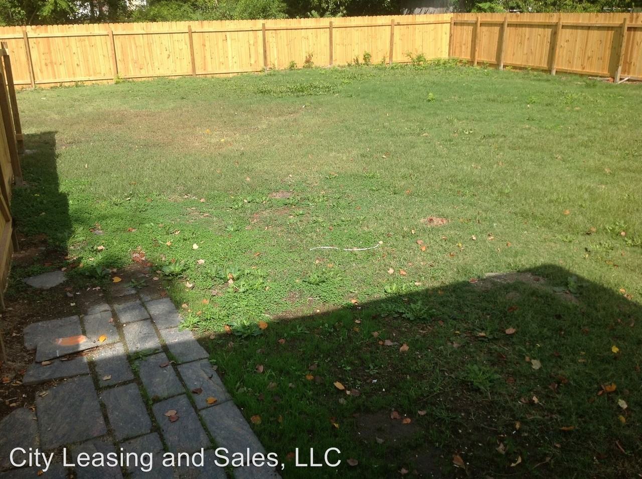 3115 Stockton St - Photo 3 of 9